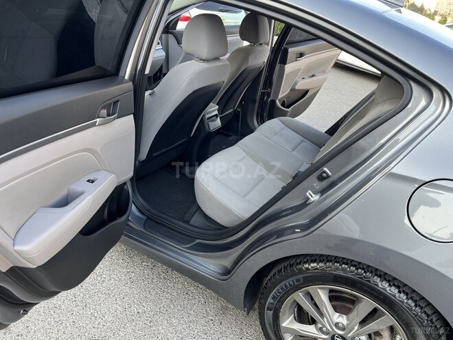 Hyundai Elantra 2018, 132,771 km - 2.0 l - Bakı