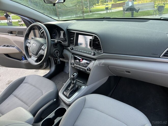 Hyundai Elantra 2018, 132,771 km - 2.0 l - Bakı