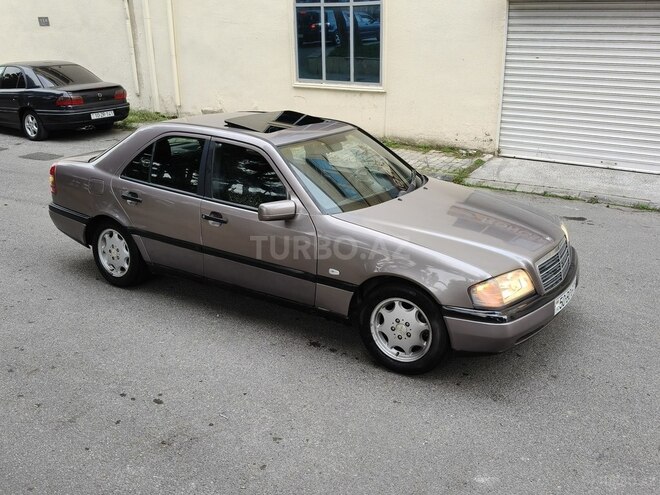 Mercedes C 220 1993, 386,000 km - 2.2 л - Bakı