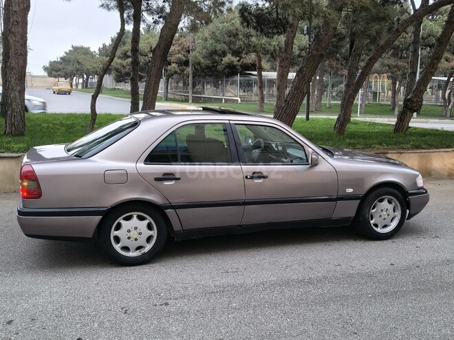 Mercedes C 220 1993, 386,000 km - 2.2 л - Bakı