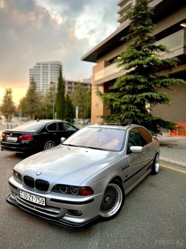 BMW 528 1997, 282,000 km - 2.8 л - Bakı