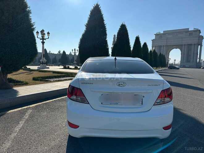 Hyundai Accent 2013, 130,000 km - 1.4 l - Gəncə