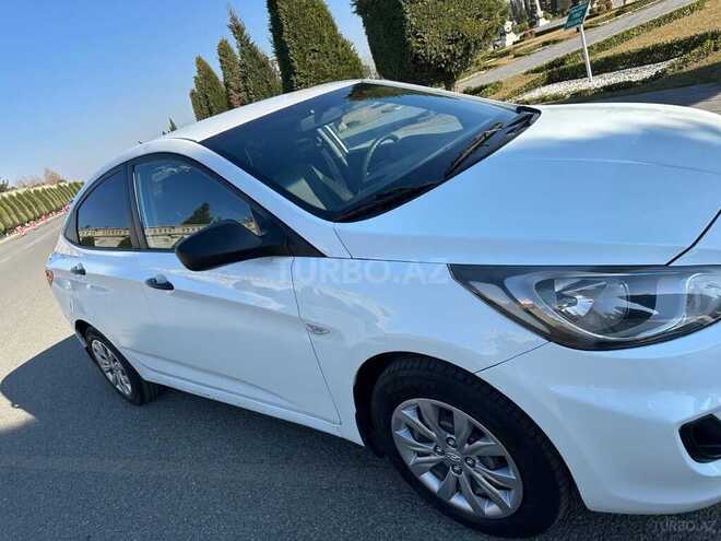 Hyundai Accent 2013, 130,000 km - 1.4 l - Gəncə