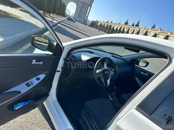 Hyundai Accent 2013, 130,000 km - 1.4 l - Gəncə