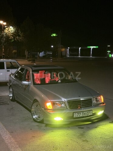 Mercedes C 240 2000, 244,000 km - 2.4 l - Yevlax