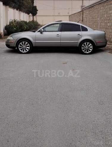 Volkswagen Passat 2004, 213,452 km - 1.8 л - Bakı