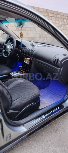 Volkswagen Passat 2004, 213,452 km - 1.8 л - Bakı