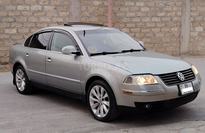 Volkswagen Passat 2004, 213,452 km - 1.8 л - Bakı