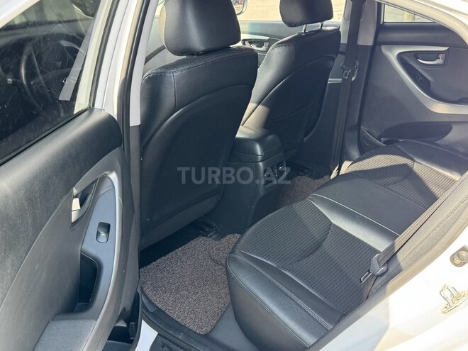Hyundai Avante 2014, 256,000 km - 1.6 л - Bakı