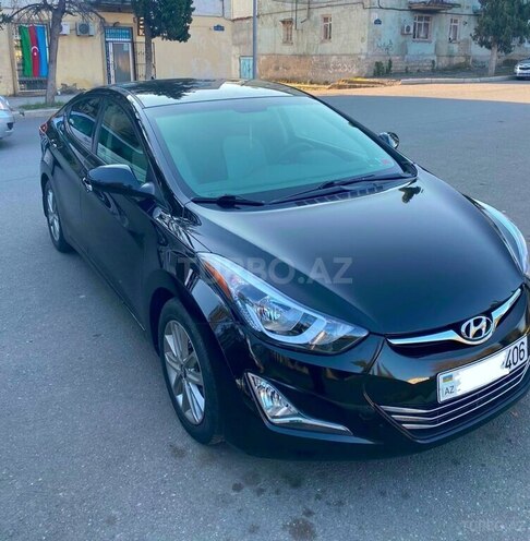 Hyundai Elantra 2015, 167,000 km - 1.8 l - 