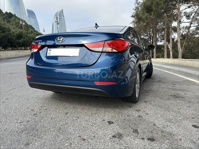 Hyundai Elantra 2015, 201,168 km - 1.8 l - Bakı