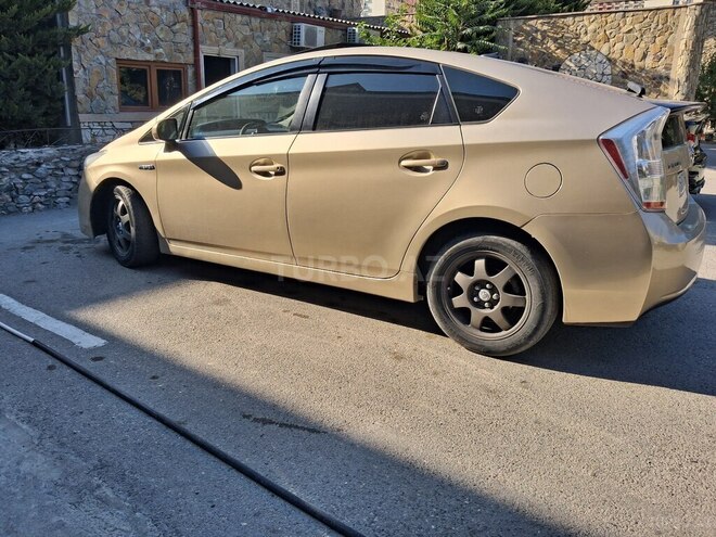 Toyota Prius 2011, 298,550 km - 1.8 l - Bakı