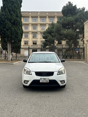 Kia Rio 2011, 400,000 km - 1.4 l - Bakı
