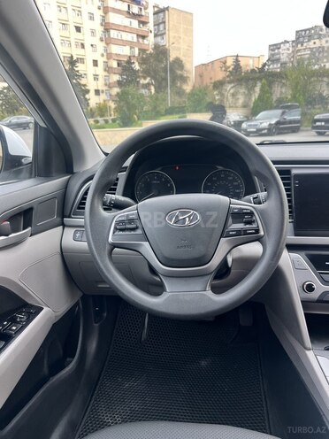 Hyundai Elantra 2017, 131,701 km - 2.0 л - Bakı