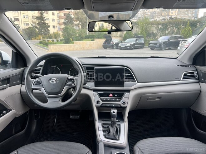 Hyundai Elantra 2017, 131,701 km - 2.0 л - Bakı