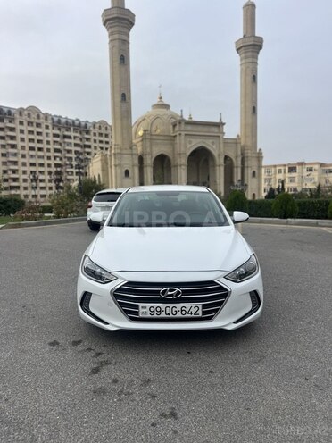 Hyundai Elantra 2017, 131,701 km - 2.0 л - Bakı