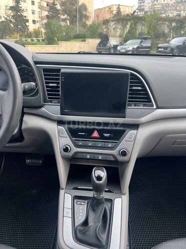 Hyundai Elantra 2017, 131,701 km - 2.0 л - Bakı