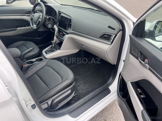 Hyundai Elantra 2017, 131,701 km - 2.0 л - Bakı