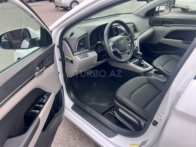 Hyundai Elantra 2017, 131,701 km - 2.0 л - Bakı