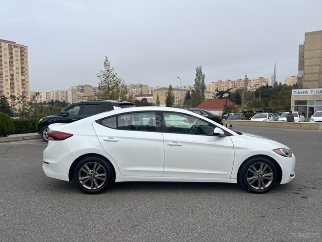 Hyundai Elantra 2017, 131,701 km - 2.0 л - Bakı