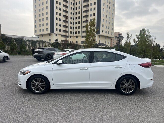 Hyundai Elantra 2017, 131,701 km - 2.0 л - Bakı
