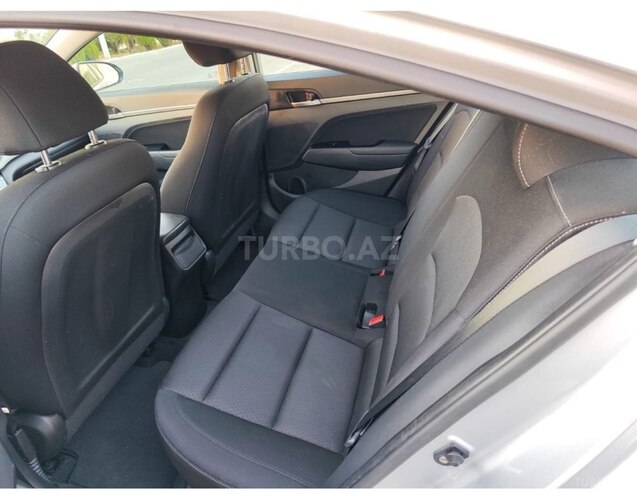 Hyundai Elantra 2018, 186,684 km - 2.0 л - Bakı