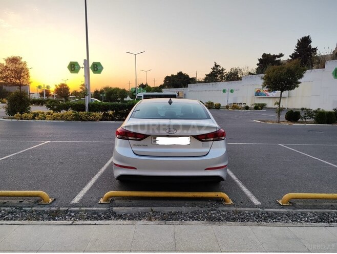 Hyundai Elantra 2018, 186,684 km - 2.0 л - Bakı