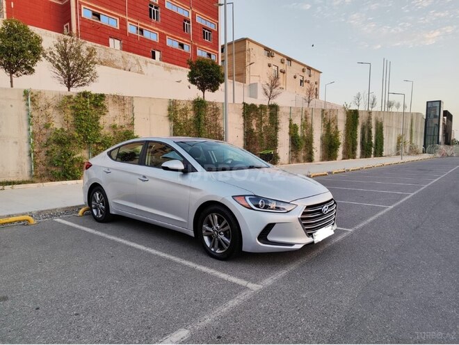 Hyundai Elantra 2018, 186,684 km - 2.0 л - Bakı