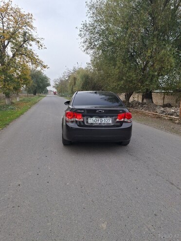 Chevrolet Cruze 2015, 293,000 km - 1.4 л - Salyan