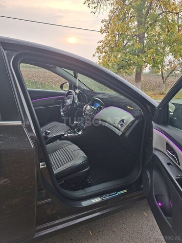 Chevrolet Cruze 2015, 293,000 km - 1.4 л - Salyan