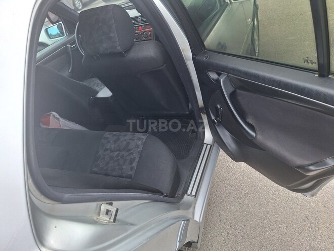 Mercedes C 220 1999, 353,500 km - 2.2 l - Bakı