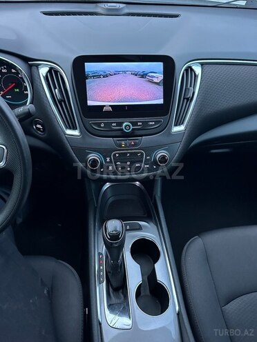 Chevrolet Malibu-8
