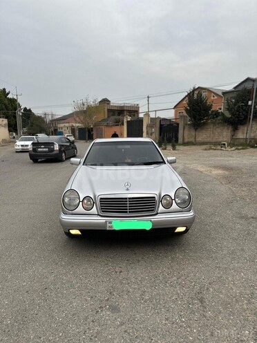 Mercedes E 240 1997, 357,123 km - 2.4 l - Bakı