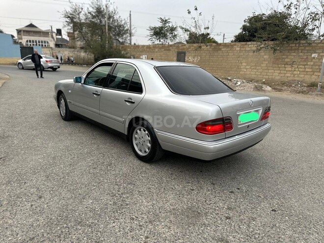 Mercedes E 240 1997, 357,123 km - 2.4 l - Bakı