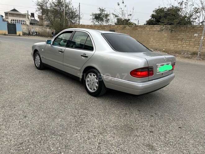 Mercedes E 240 1997, 357,123 km - 2.4 l - Bakı