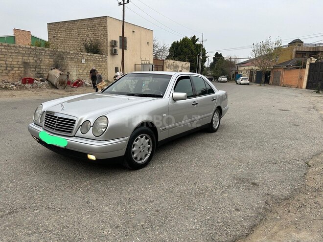 Mercedes E 240 1997, 357,123 km - 2.4 l - Bakı