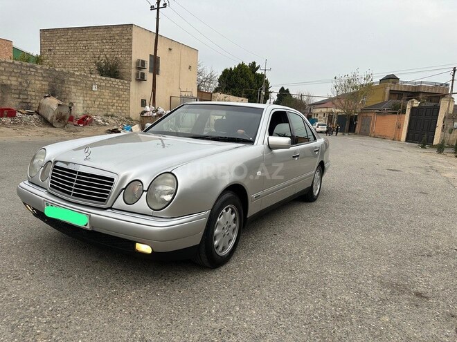 Mercedes E 240 1997, 357,123 km - 2.4 l - Bakı