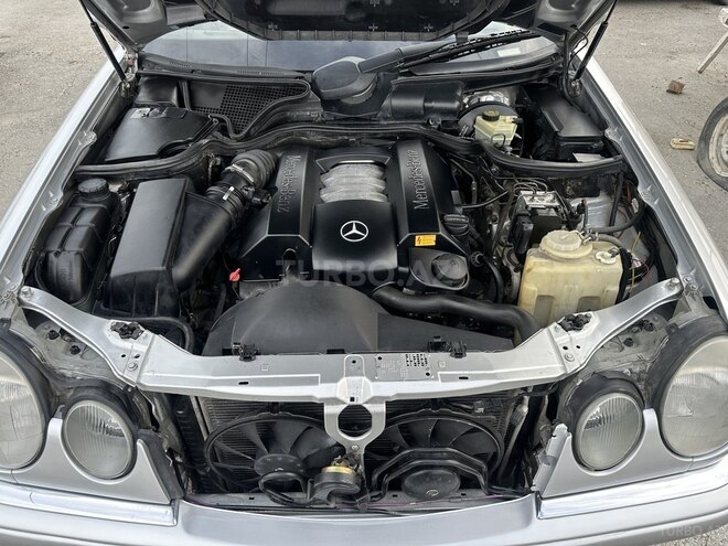 Mercedes E 240 1997, 357,123 km - 2.4 l - Bakı