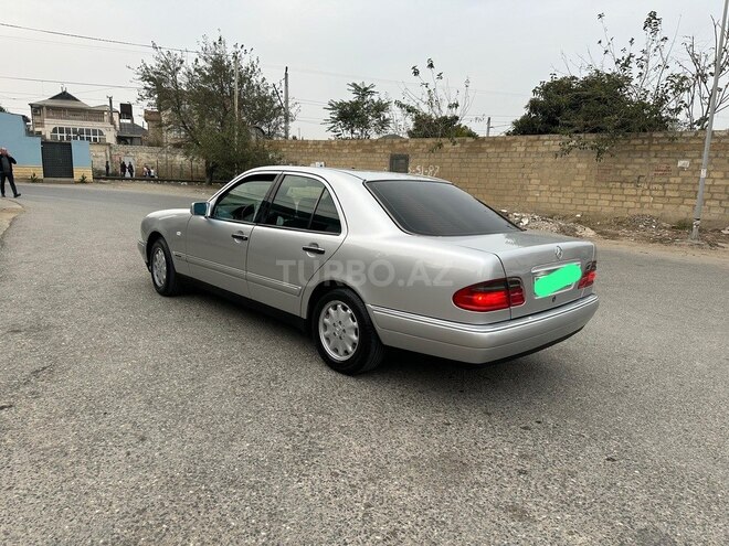 Mercedes E 240 1997, 357,123 km - 2.4 l - Bakı