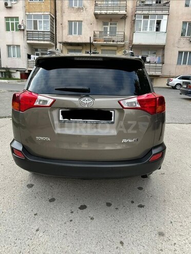 Toyota RAV4-5