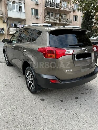 Toyota RAV4-4