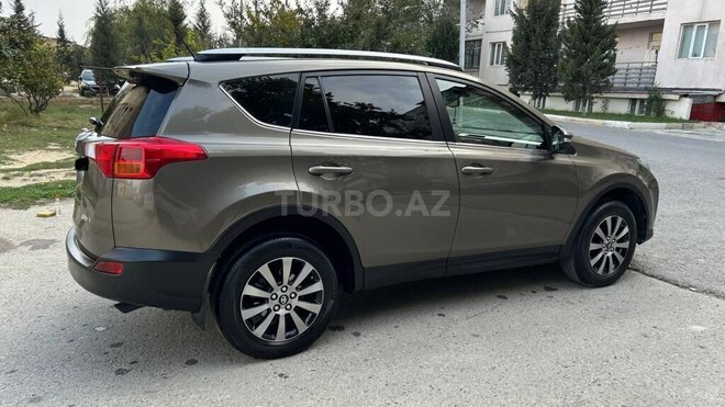 Toyota RAV4-7