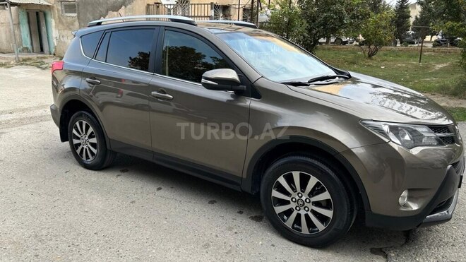 Toyota RAV4-14