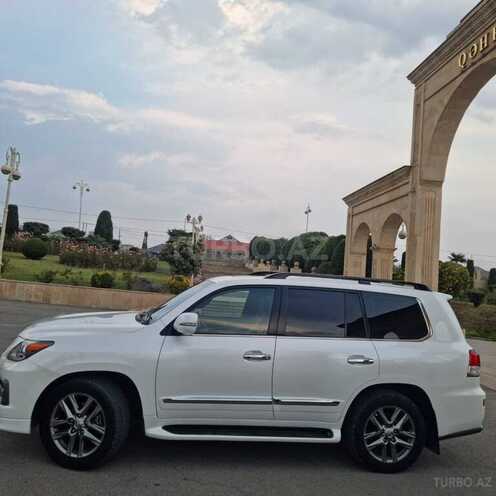 Lexus LX 570 2013, 131,000 km - 5.7 l - Bərdə