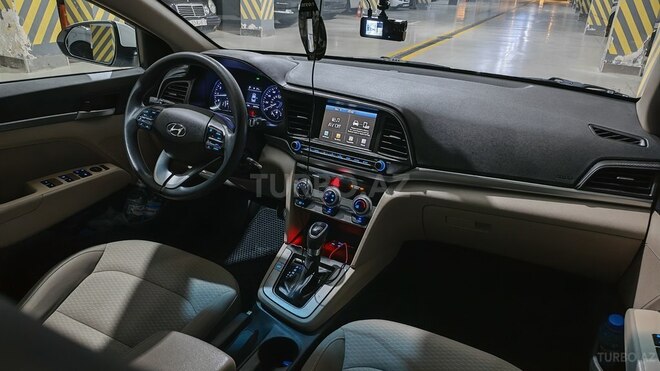 Hyundai Elantra 2019, 89,000 km - 2.0 л - Bakı