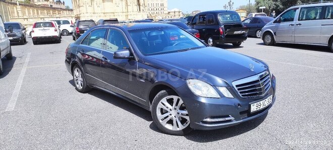 Mercedes E 220 2010, 245,000 km - 2.1 л - Bakı