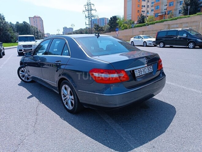 Mercedes E 220 2010, 245,000 km - 2.1 л - Bakı