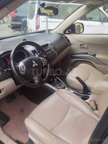 Mitsubishi Outlander 2008, 280,000 km - 3.0 l - Bakı