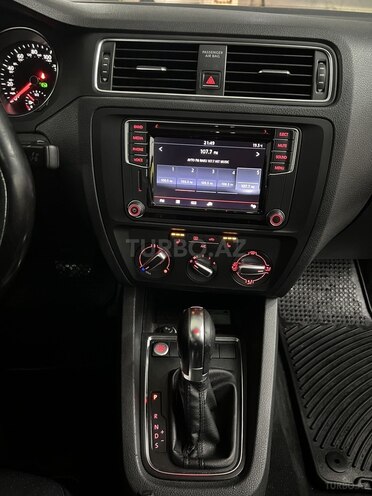 Volkswagen Jetta 2017, 92,500 km - 1.4 л - Bakı