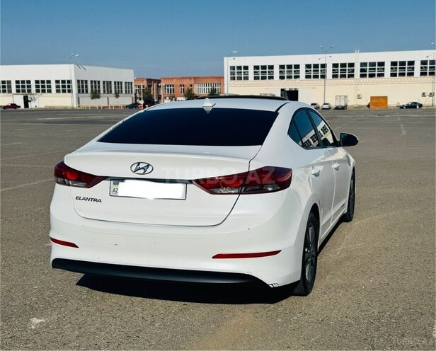 Hyundai Elantra 2017, 185,000 km - 2.0 л - Gəncə